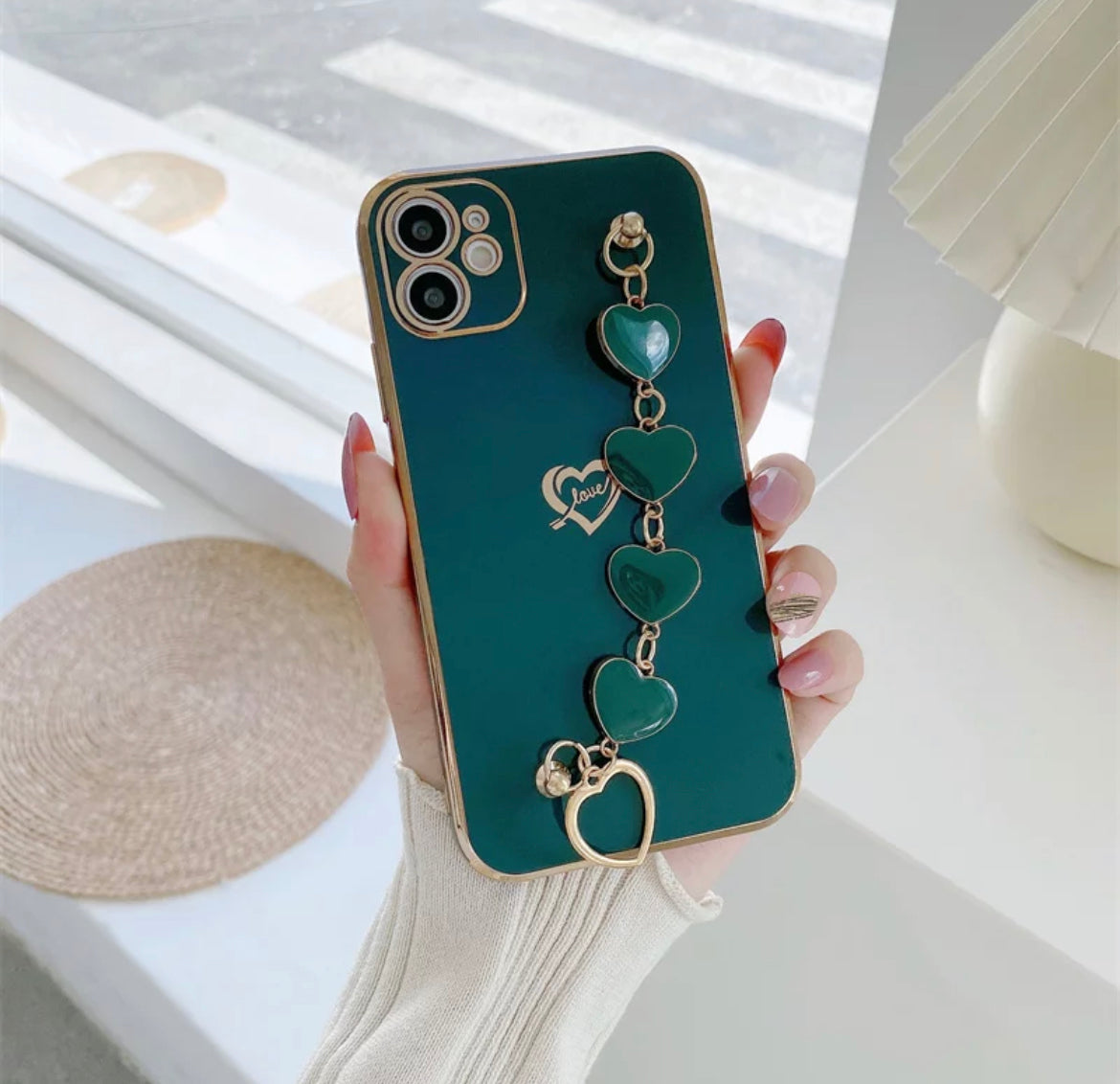 Fashion Girls Phone cover with heart bracelet